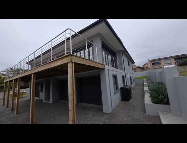 5 BEDROOM HOUSE FOR SALE IN WAVECREST